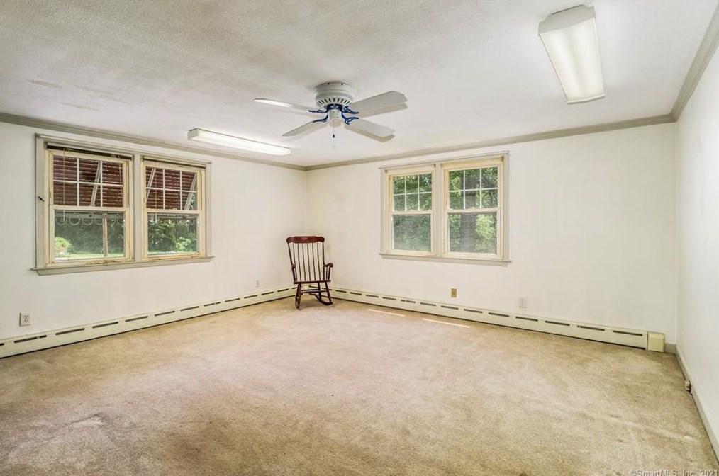 1009 Willard Ave, Hartford CT  06111-3567 exterior