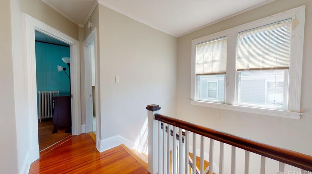 28 Flower St, Hartford CT  06105-3710 exterior