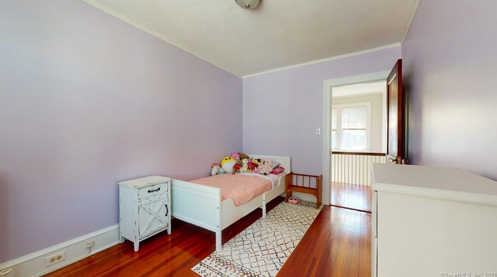 28 Flower St, Hartford CT  06105-3710 exterior