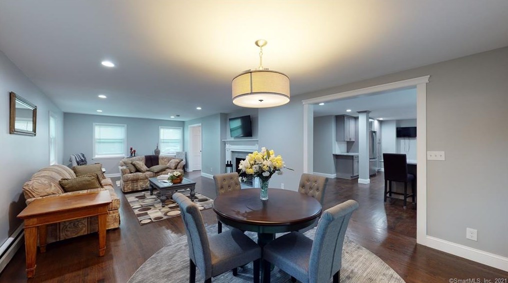 29 Lynwood Dr, Plantsville CT  06479-2036 exterior