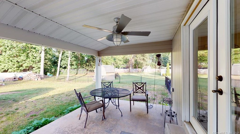 29 Lynwood Dr, Plantsville CT  06479-2036 exterior