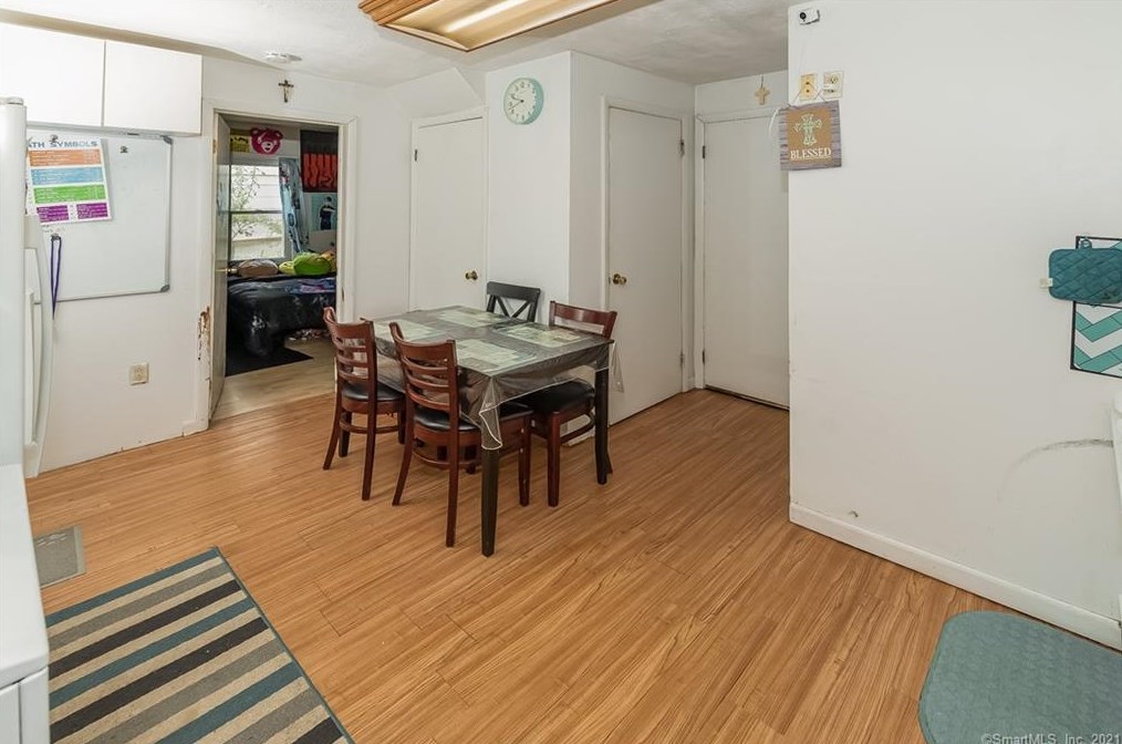 239 Long Hill Ave, Huntington CT  06484-3929 exterior