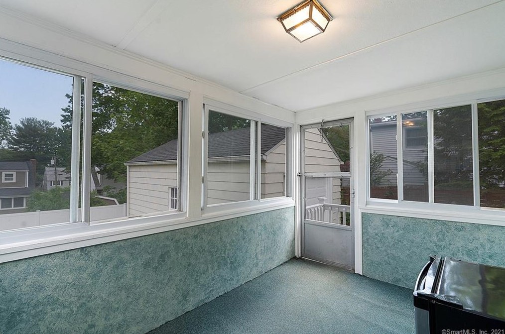 132 Federal St, Hartford CT  06110-1724 exterior