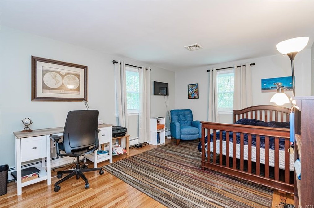 25 Tim Clark Cir, Simsbury CT  06070-1215 exterior