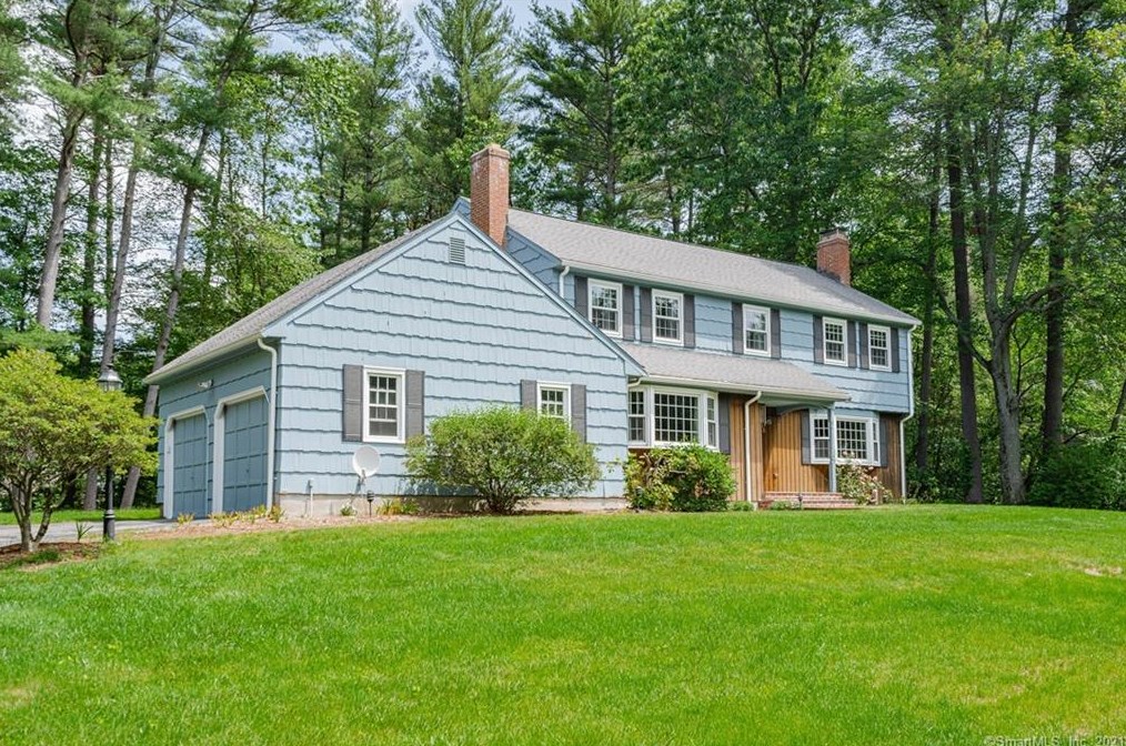 25 Tim Clark Cir, Simsbury CT  06070-1215 exterior