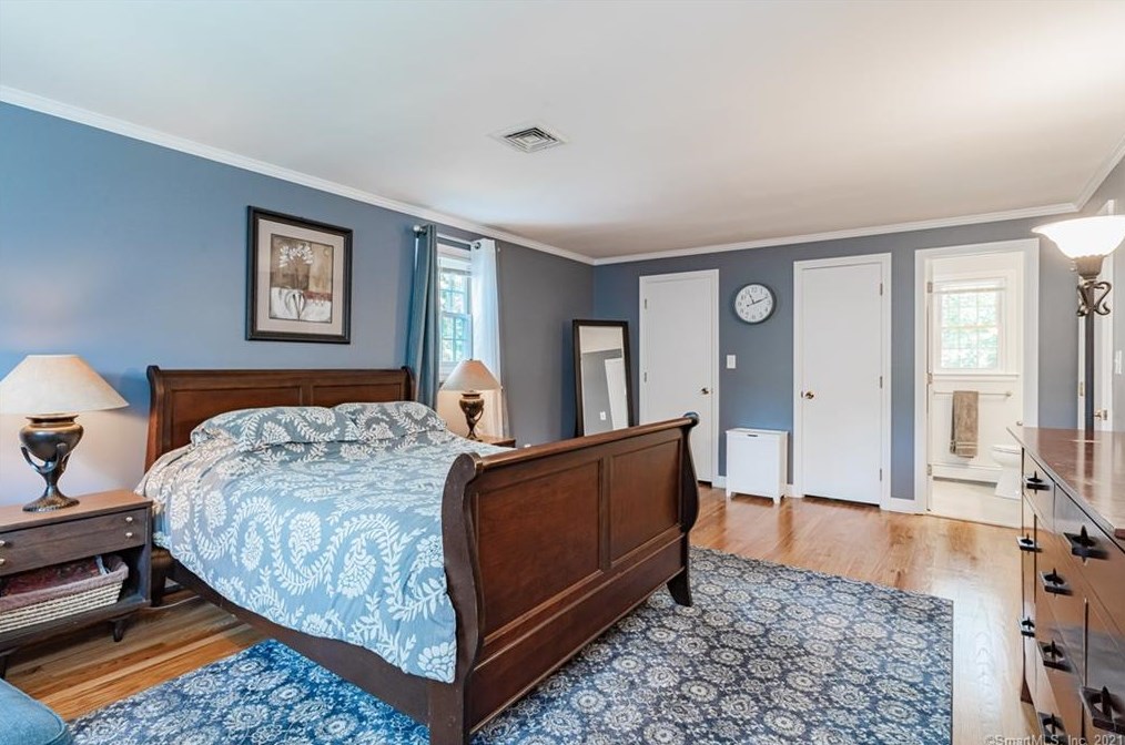 25 Tim Clark Cir, Simsbury CT  06070-1215 exterior