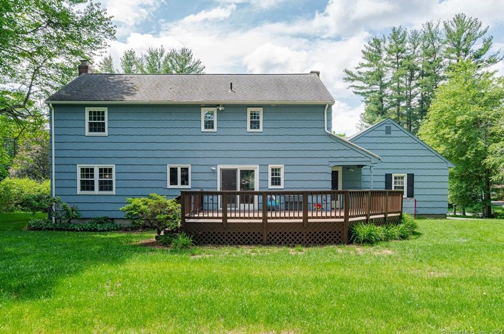 25 Tim Clark Cir, Simsbury CT  06070-1215 exterior