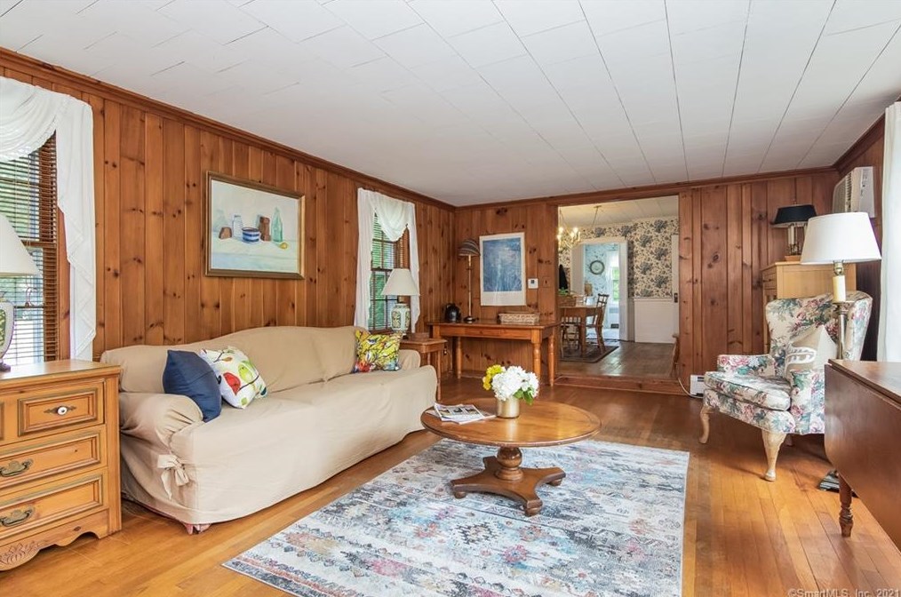 7 Harbor Ave, Madison CT  06443-2824 exterior