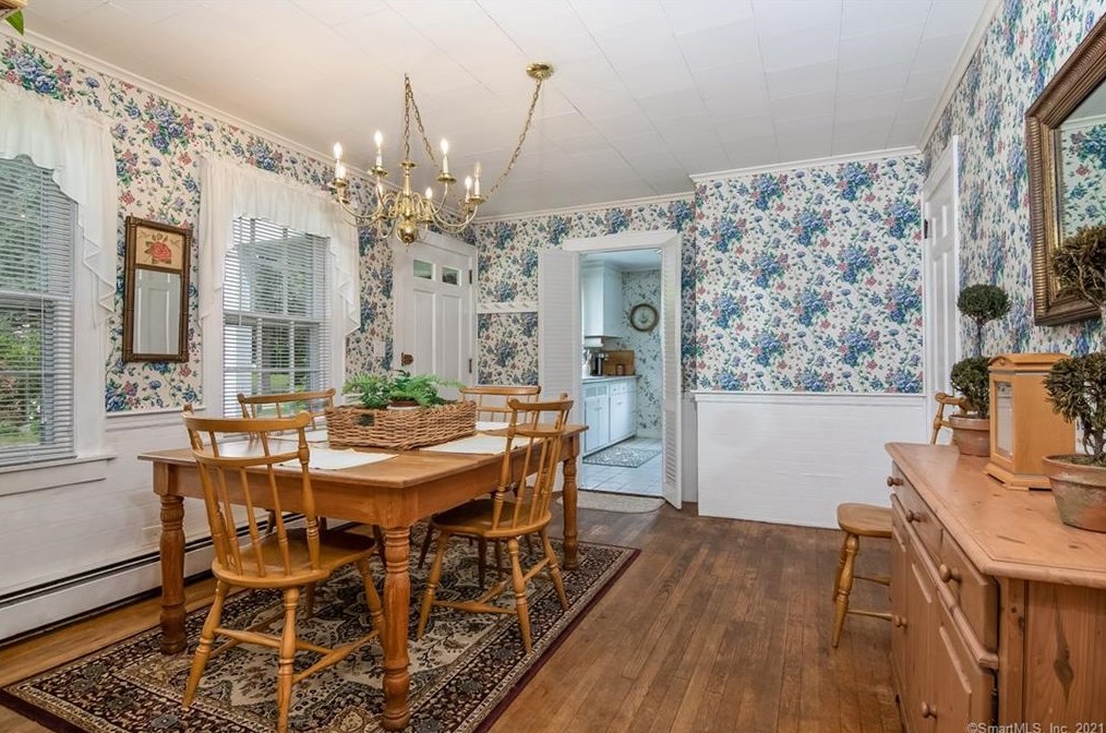 7 Harbor Ave, Madison CT  06443-2824 exterior