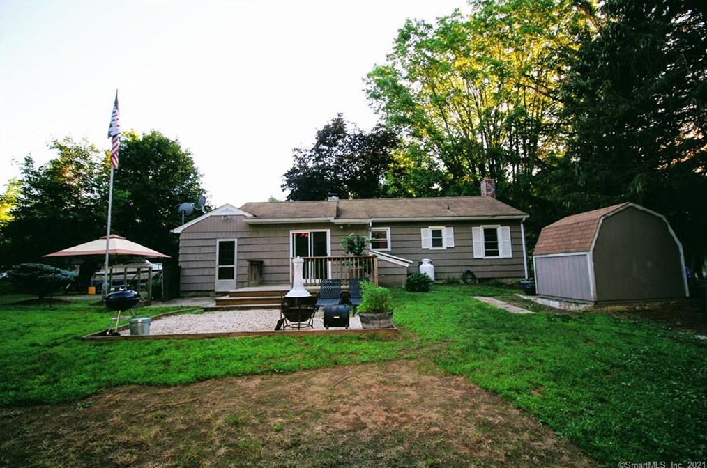 99 Laurel Hill Rd, Brookfield Center, CT 06804