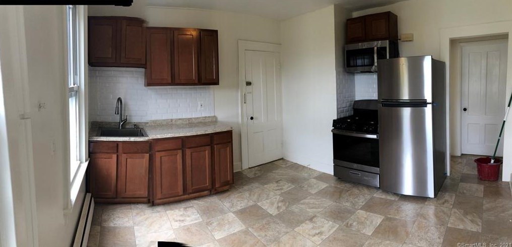 23 Linsley Ave, Meriden CT  06451-4010 exterior
