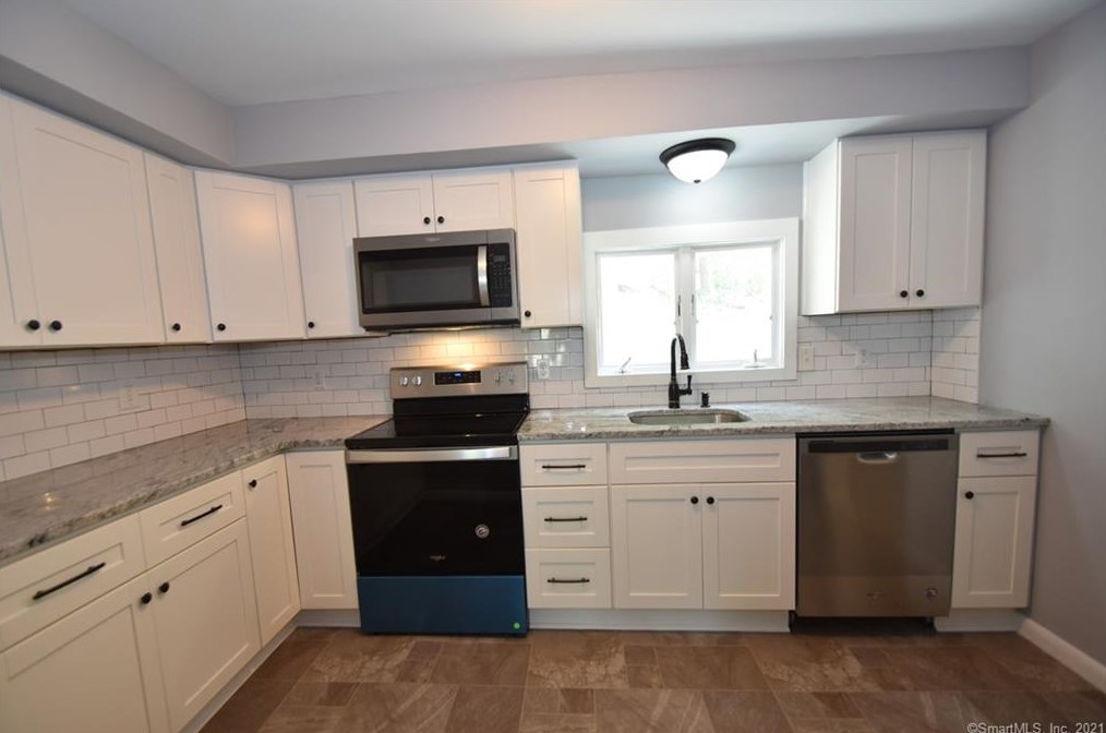 191 East St, Stafford CT  06076-4303 exterior