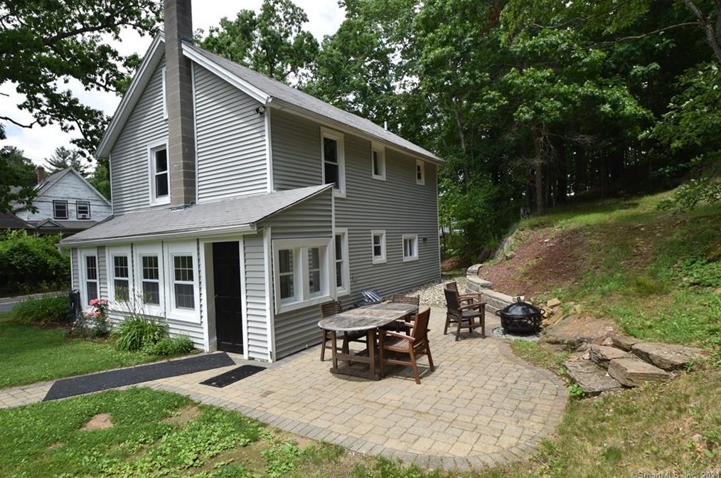 191 East St, Stafford CT  06076-4303 exterior