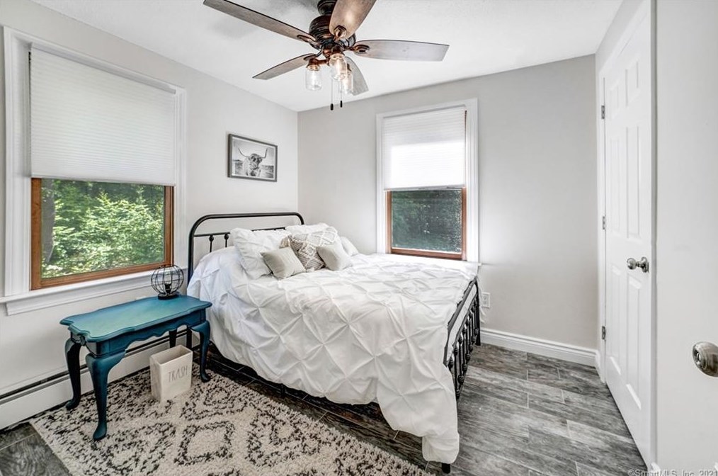 2 Silver Birch Ln, Clinton CT  06413-1112 exterior