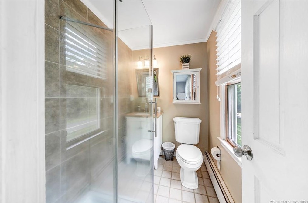 2 Silver Birch Ln, Clinton CT  06413-1112 exterior