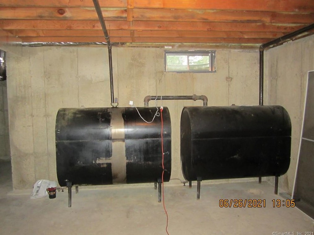 5 Indian Pipe Trl, Avon CT  06001-4032 exterior