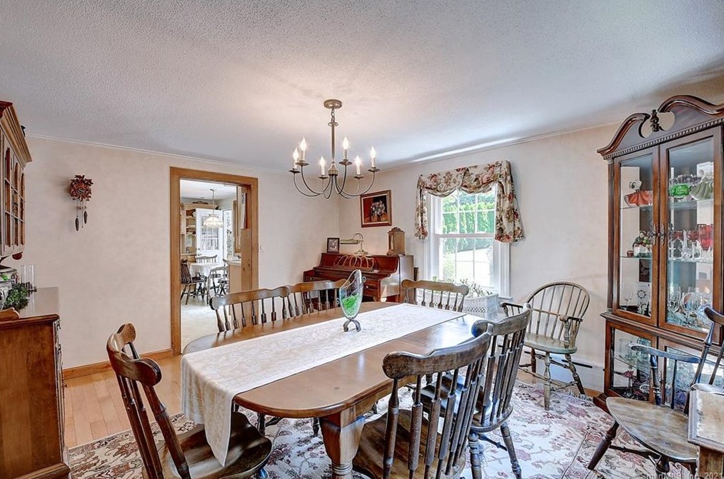 931 Prospect St, Hartford CT  06109-3547 exterior