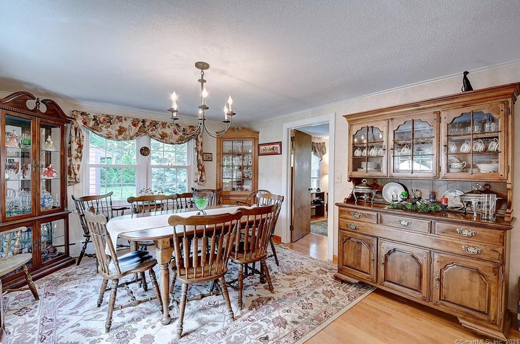 931 Prospect St, Hartford CT  06109-3547 exterior