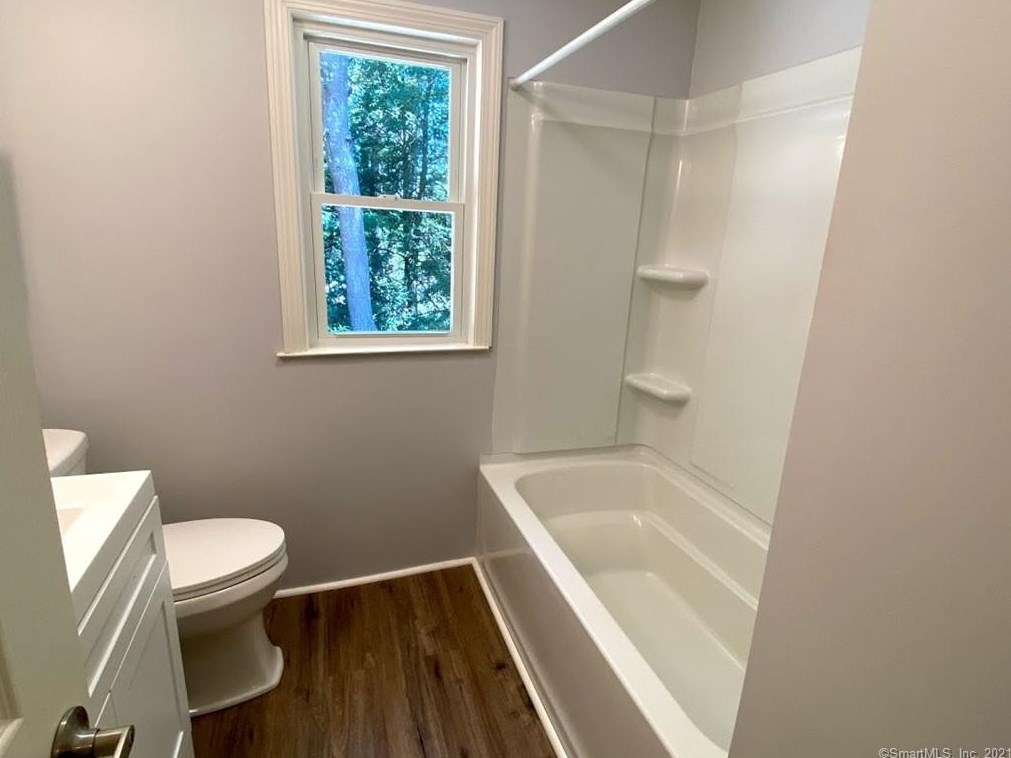 26 Crescent Way, Simsbury CT  06070-2306 exterior