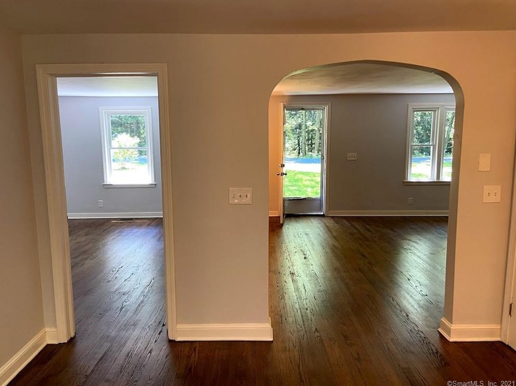 26 Crescent Way, Simsbury CT  06070-2306 exterior