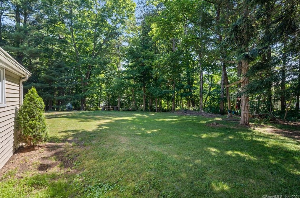 1642 Orchard Hill Rd, Cheshire, CT 06410