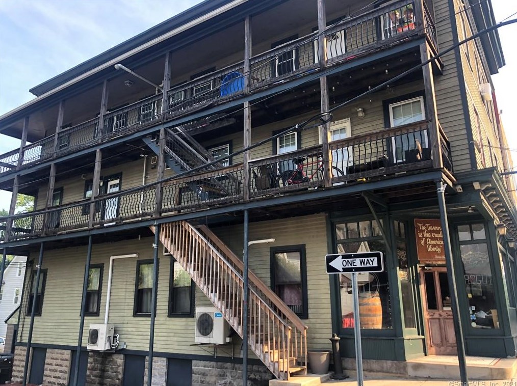 178 Main St, Union City CT  06770-3229 exterior