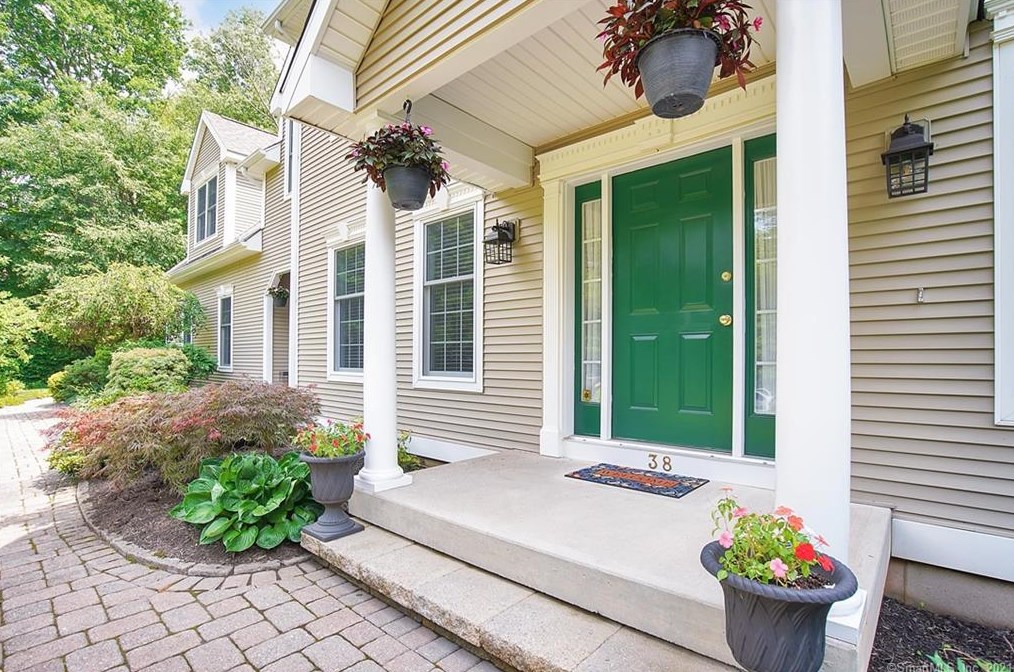 38 Fox Ridge Ln, Hebron, CT 06248