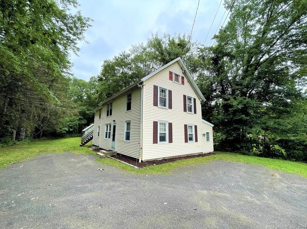 189 Thayer Rd, Higganum, CT 06441