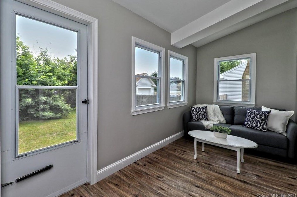 65 Burritt Ave, Stratford CT  06615-5657 exterior