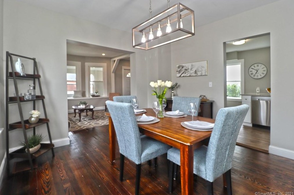 65 Burritt Ave, Stratford CT  06615-5657 exterior