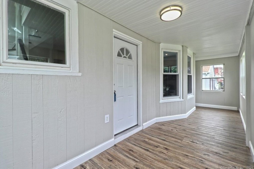 65 Burritt Ave, Stratford CT  06615-5657 exterior