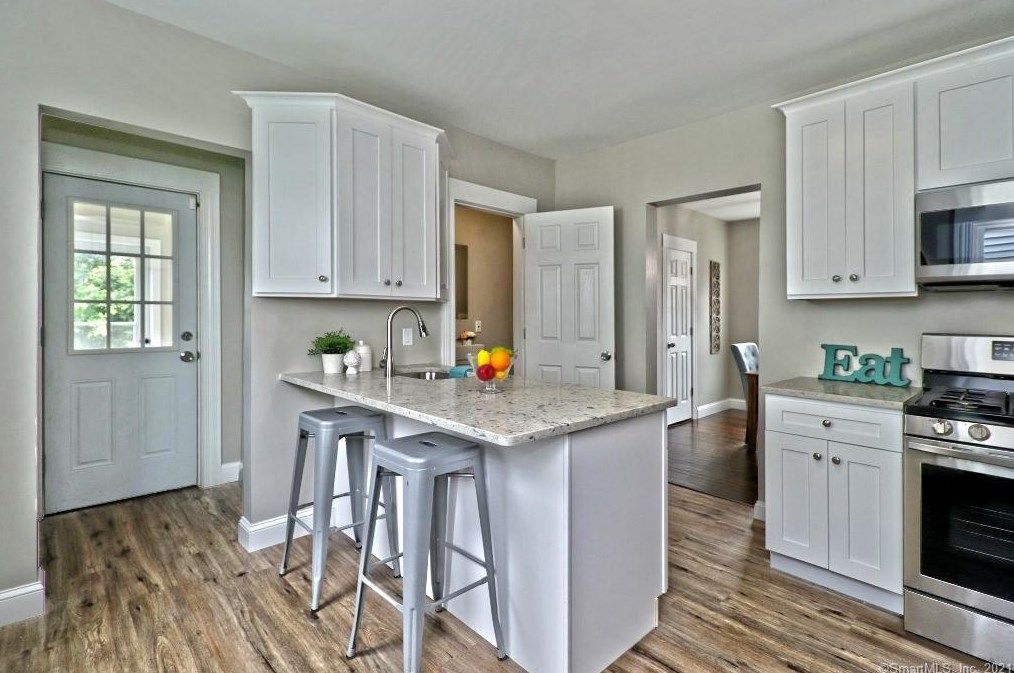 65 Burritt Ave, Stratford CT  06615-5657 exterior