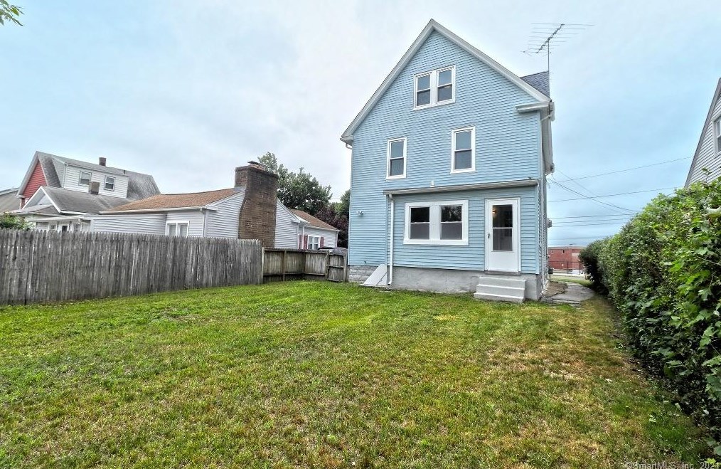 65 Burritt Ave, Stratford CT  06615-5657 exterior