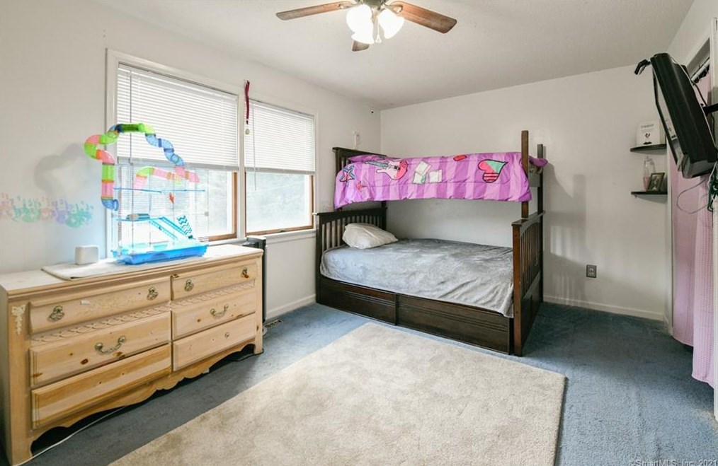 211 Longview Ter, Union City CT  06770-3462 exterior