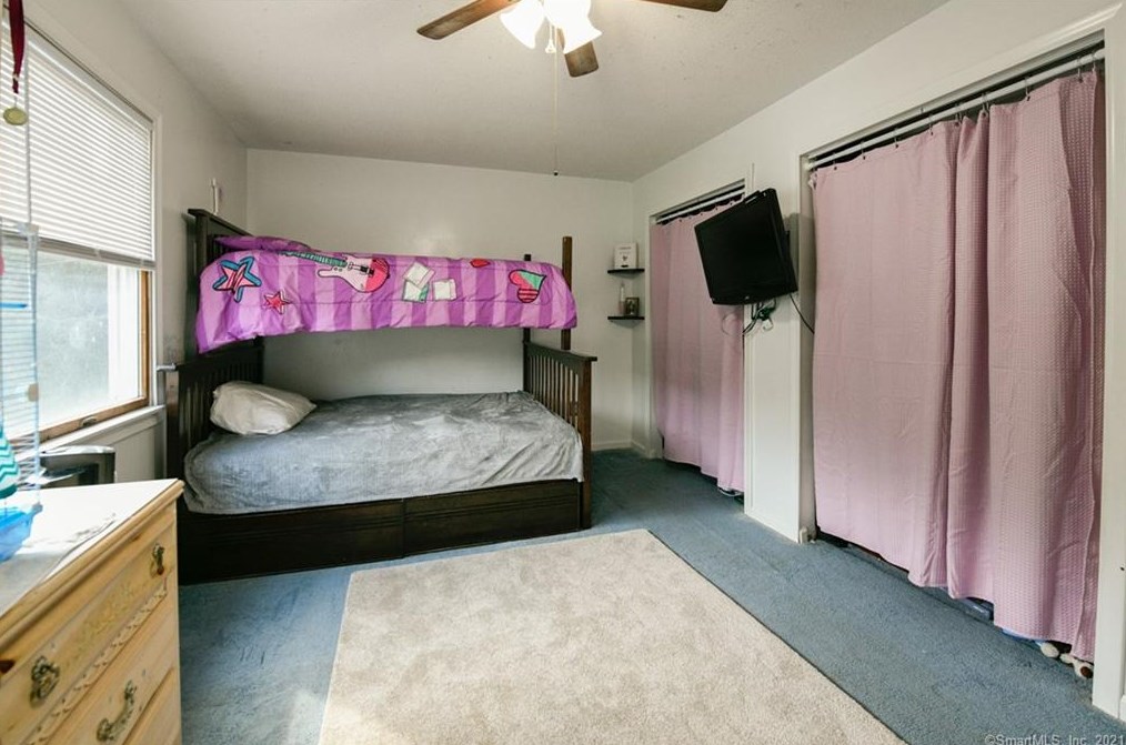 211 Longview Ter, Union City CT  06770-3462 exterior