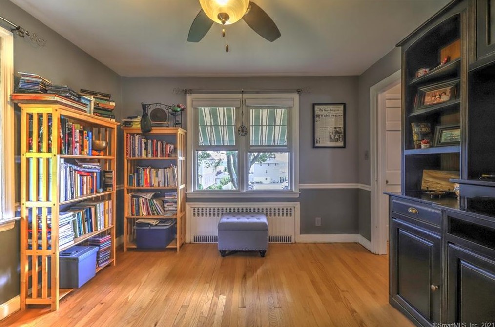 75 Housatonic Ave, Stratford CT  06615-6089 exterior