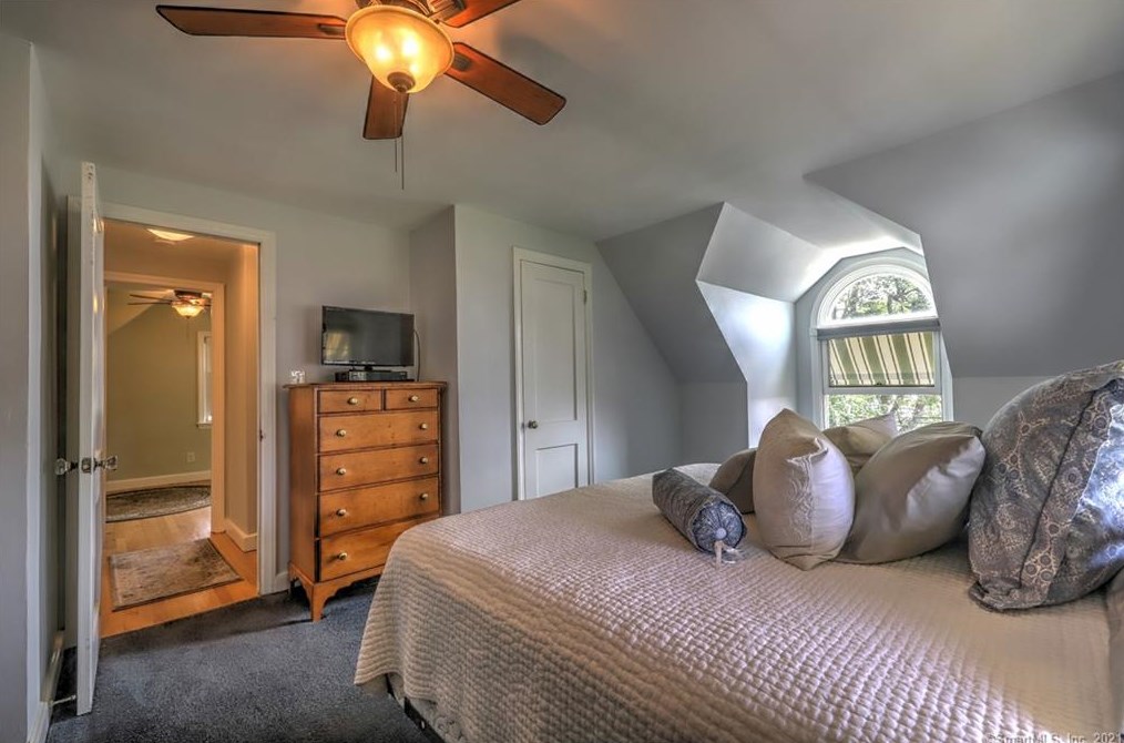 75 Housatonic Ave, Stratford CT  06615-6089 exterior