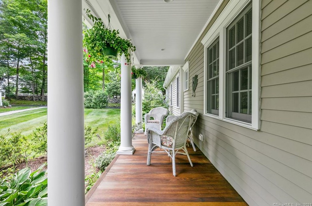 9 Gallows Hill Road Ext, West Redding CT  06896-1403 exterior