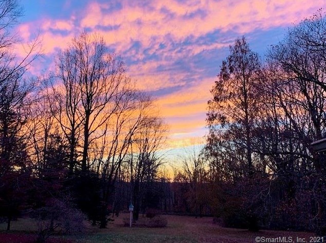 9 Gallows Hill Road Ext, West Redding CT  06896-1403 exterior