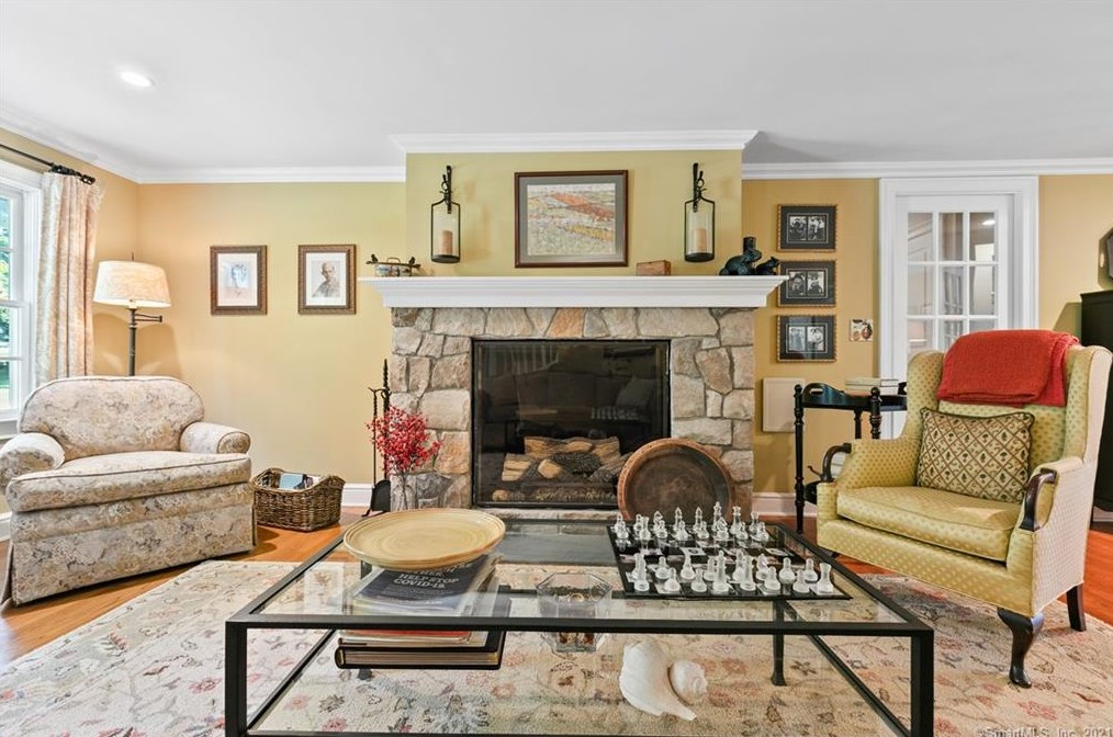 9 Gallows Hill Road Ext, West Redding CT  06896-1403 exterior