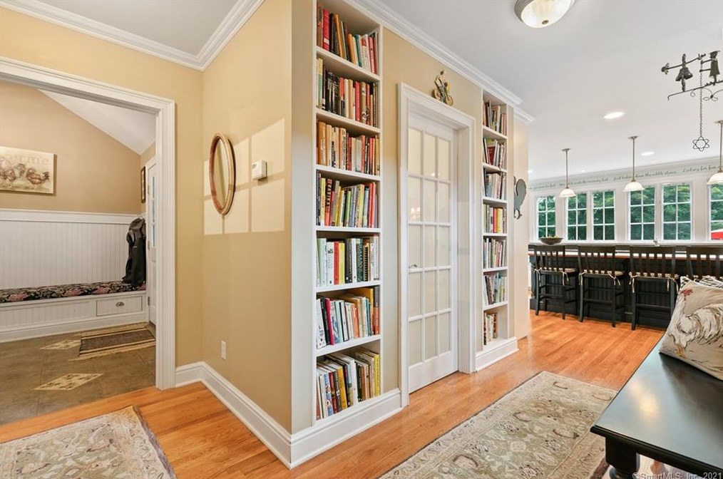 9 Gallows Hill Road Ext, West Redding CT  06896-1403 exterior