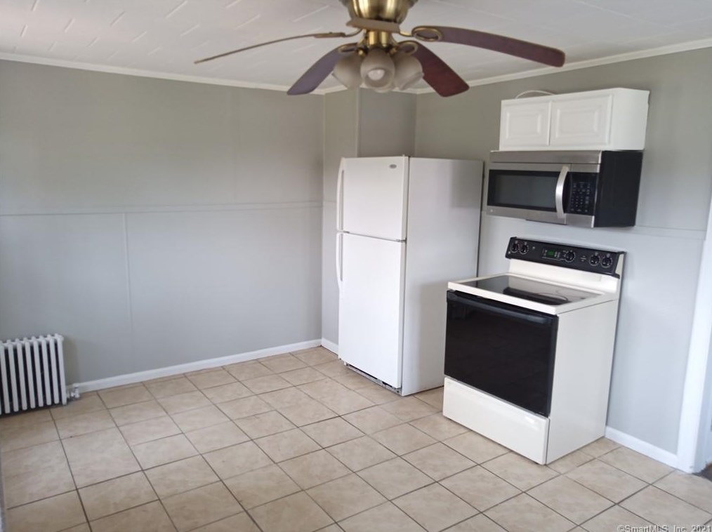 25 Margerie St, Meriden CT  06450-4615 exterior