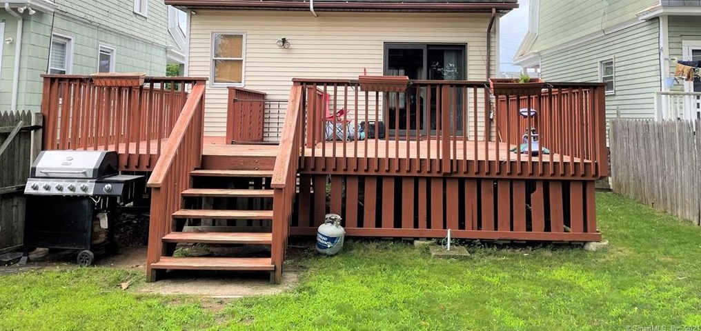 88 Noble St, New Haven CT  06514-3424 exterior