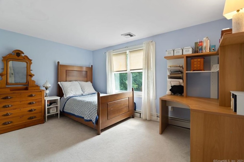 161 Race Hill Rd, Madison CT  06443-1692 exterior