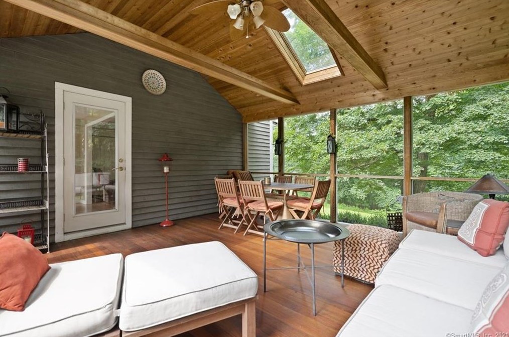 161 Race Hill Rd, Madison CT  06443-1692 exterior