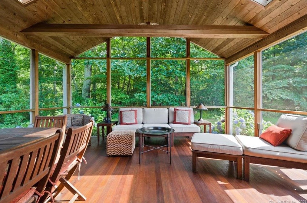161 Race Hill Rd, Madison CT  06443-1692 exterior