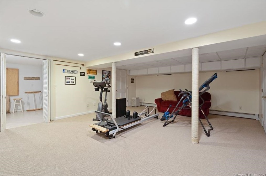 161 Race Hill Rd, Madison CT  06443-1692 exterior