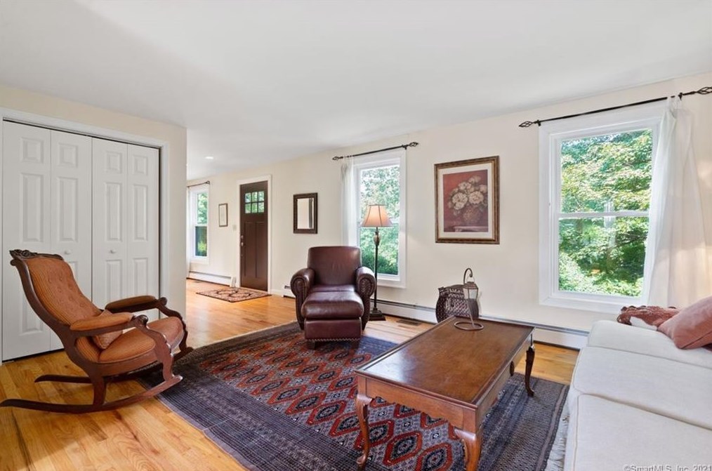 161 Race Hill Rd, Madison CT  06443-1692 exterior