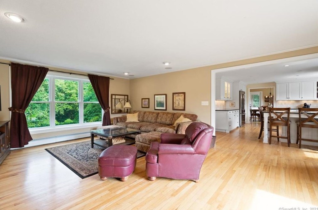 161 Race Hill Rd, Madison CT  06443-1692 exterior
