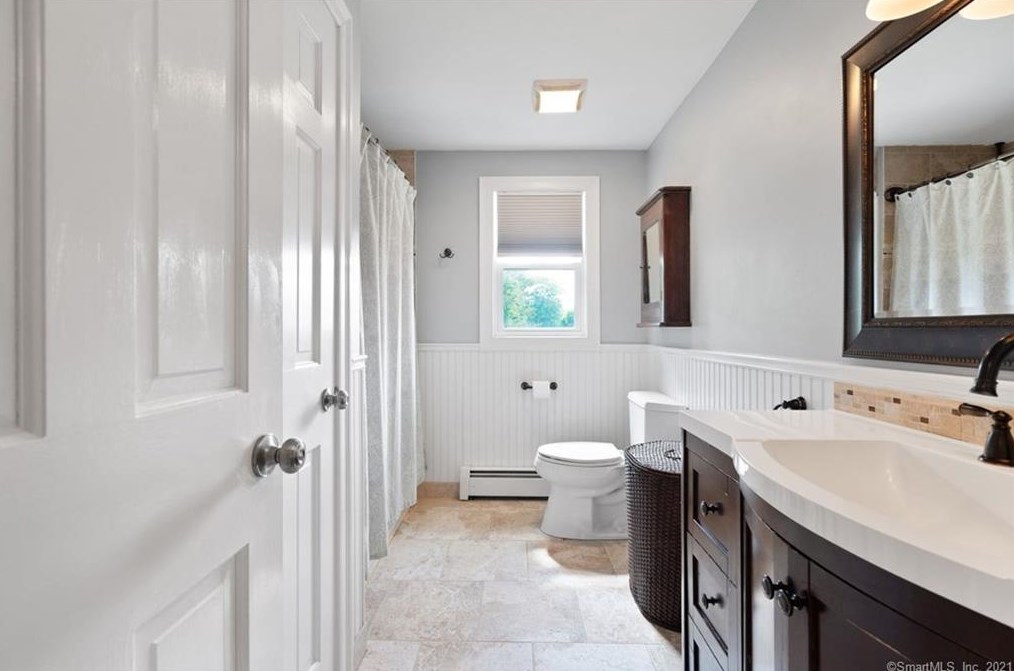 161 Race Hill Rd, Madison CT  06443-1692 exterior